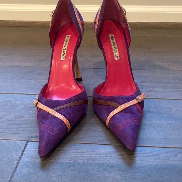 Charles David Heels, Size 9 - Picture 1 of 6
